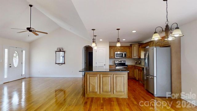 4240 Hunter Rhyne Road, Lincolnton, NC 28092