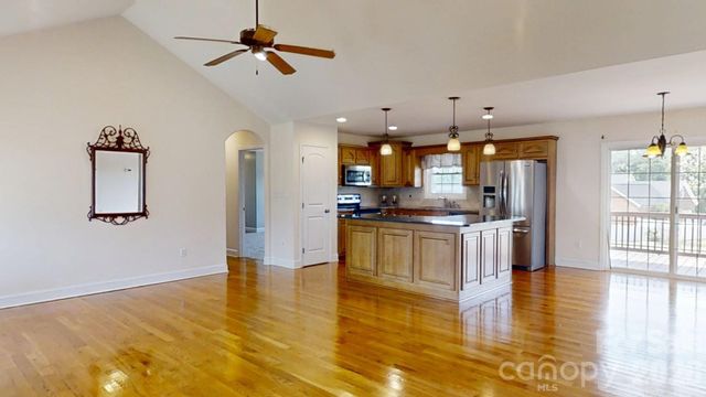 4240 Hunter Rhyne Road, Lincolnton, NC 28092