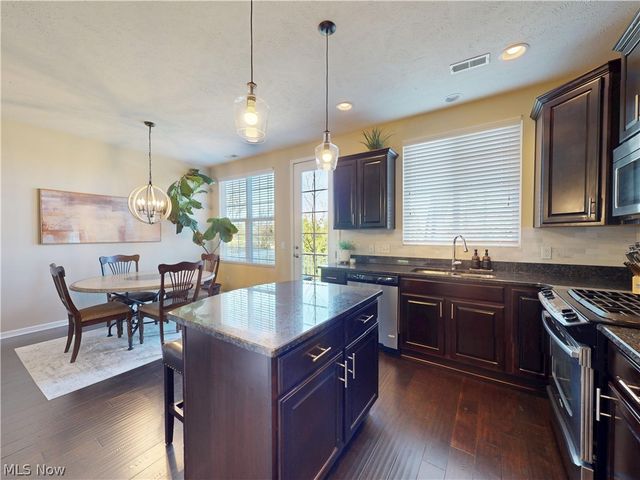 6144 N Pointe Drive, Pepper Pike, OH 44124