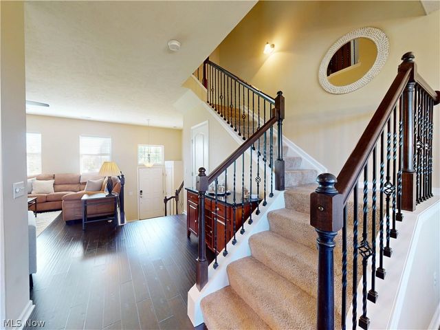 6144 N Pointe Drive, Pepper Pike, OH 44124