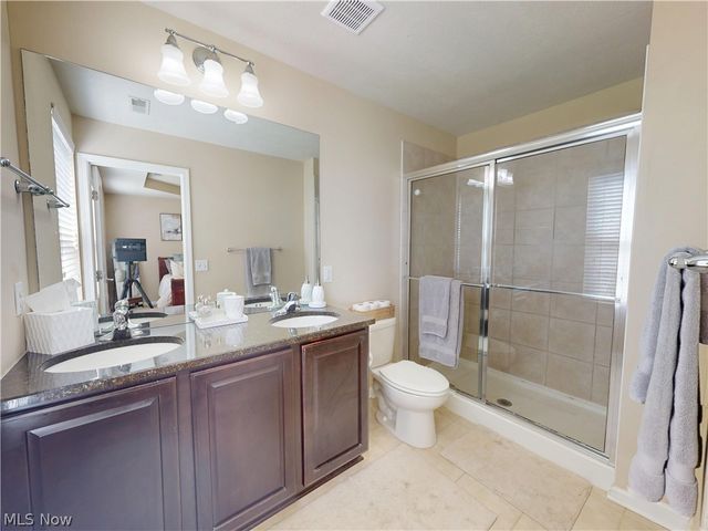 6144 N Pointe Drive, Pepper Pike, OH 44124