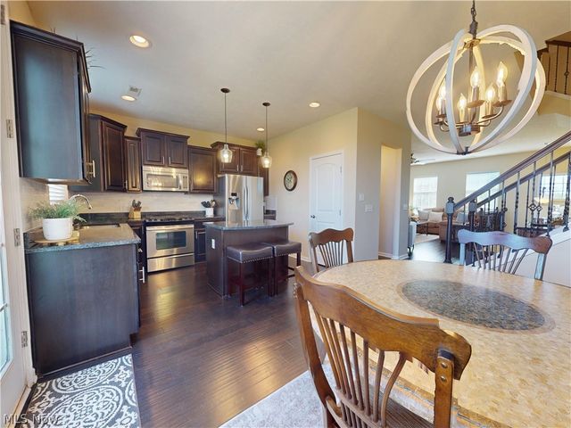 6144 N Pointe Drive, Pepper Pike, OH 44124