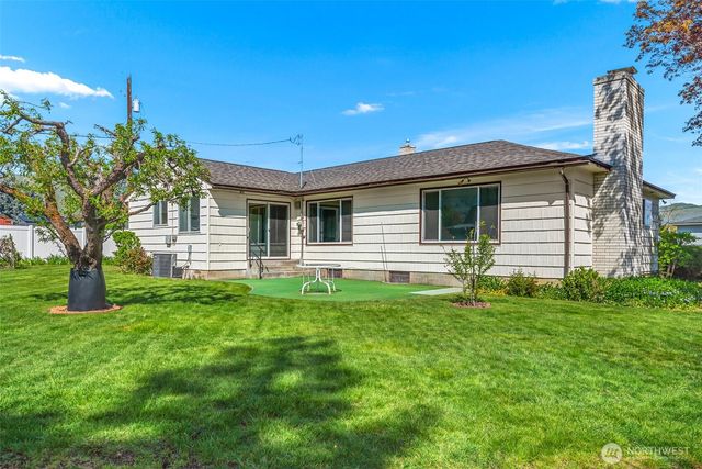 1427 2nd Street, Wenatchee, WA 98801