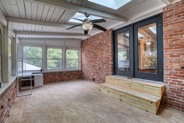 7366 Parkridge Road, Newburgh, IN 47630