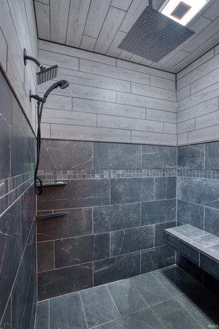 7366 Parkridge Road, Newburgh, IN 47630