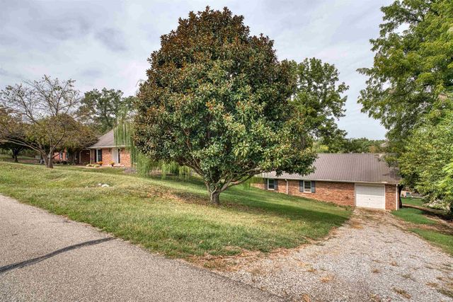 7366 Parkridge Road, Newburgh, IN 47630