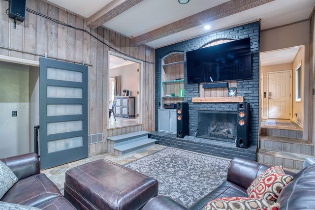 7366 Parkridge Road, Newburgh, IN 47630