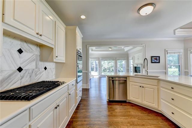 8015 ST MARLO COUNTRY CLUB Parkway, Duluth, GA 30097
