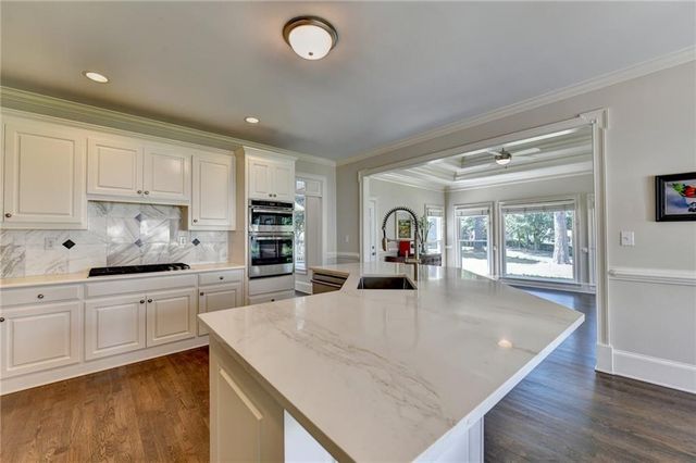 8015 ST MARLO COUNTRY CLUB Parkway, Duluth, GA 30097