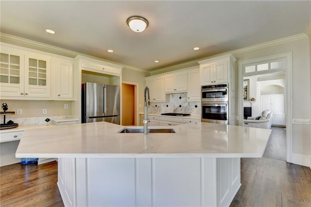 8015 ST MARLO COUNTRY CLUB Parkway, Duluth, GA 30097
