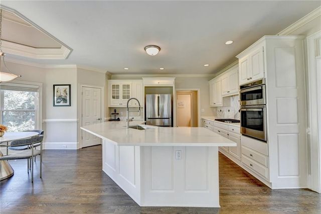 8015 ST MARLO COUNTRY CLUB Parkway, Duluth, GA 30097