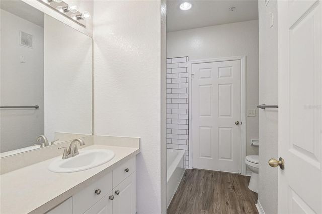 18001 RICHMOND PLACE DRIVE 1213, Tampa, FL 33647