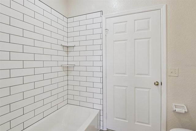 18001 RICHMOND PLACE DRIVE 1213, Tampa, FL 33647