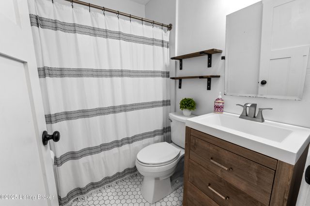 7702 Floydsburg Rd, Crestwood, KY 40014