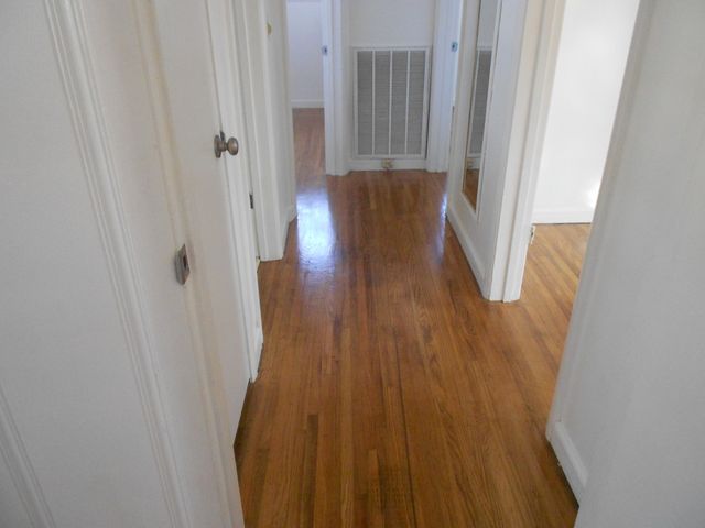 910 Mitchell Rd, Nashville, TN 37206