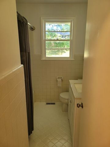 910 Mitchell Rd, Nashville, TN 37206