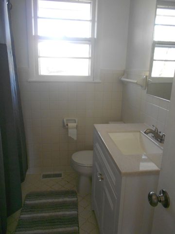 910 Mitchell Rd, Nashville, TN 37206