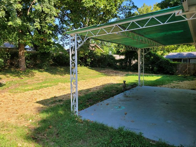 910 Mitchell Rd, Nashville, TN 37206