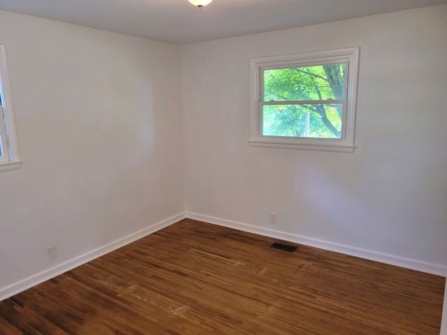 910 Mitchell Rd, Nashville, TN 37206