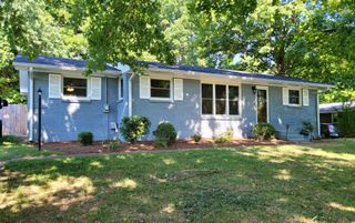 910 Mitchell Rd, Nashville, TN 37206