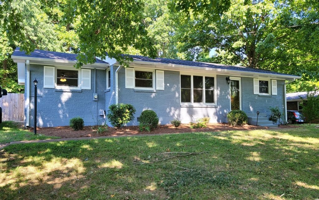 910 Mitchell Rd, Nashville, TN 37206