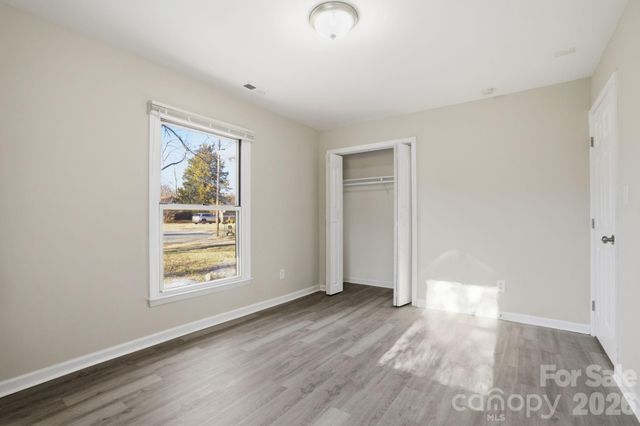 3701 Shoup Court, Charlotte, NC 28216