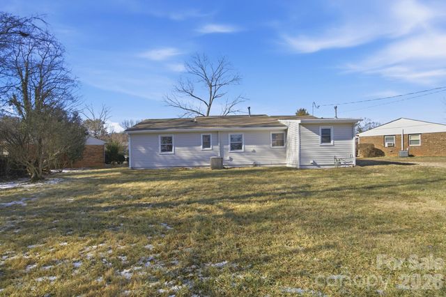 3701 Shoup Court, Charlotte, NC 28216