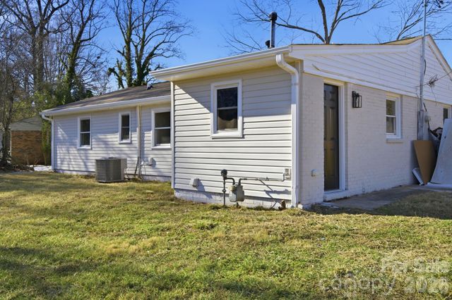 3701 Shoup Court, Charlotte, NC 28216