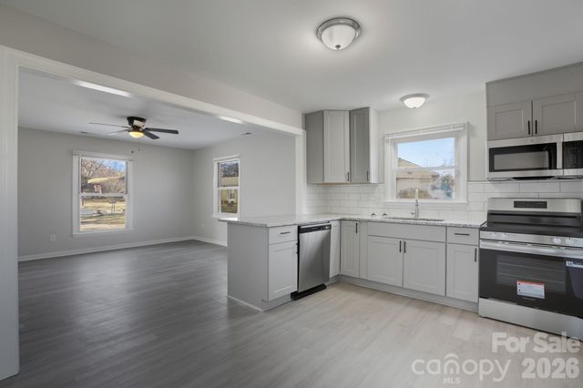 3701 Shoup Court, Charlotte, NC 28216