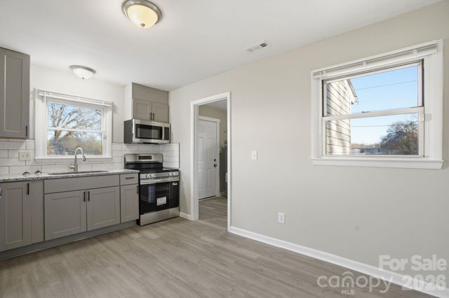 3701 Shoup Court, Charlotte, NC 28216