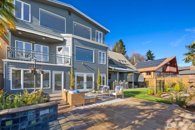 14014 Riviera Place NE, Seattle, WA 98125