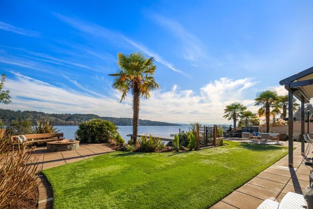 14014 Riviera Place NE, Seattle, WA 98125