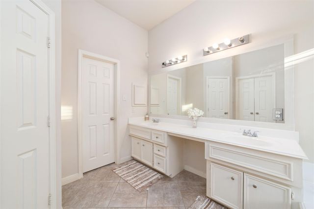 9815 Ryans Park Lane, Houston, TX 77089