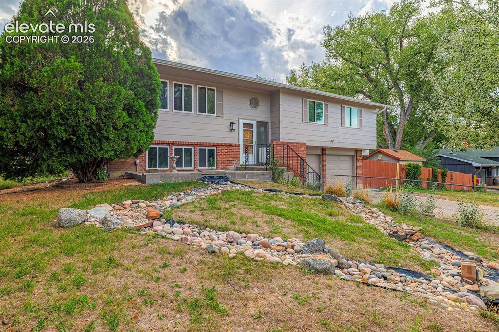 216 De La Vista Street, Colorado Springs, CO 80911 — photo 2