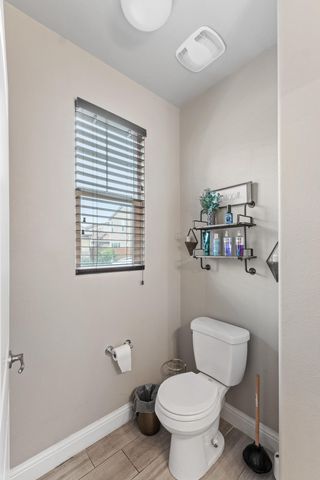 3050 N Kayenta Street, Visalia, CA 93291