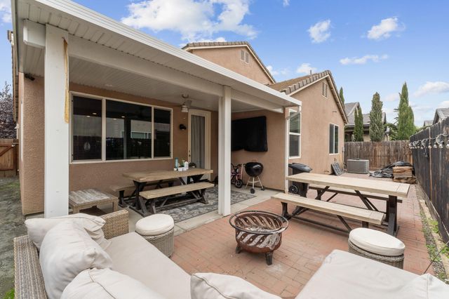 3050 N Kayenta Street, Visalia, CA 93291