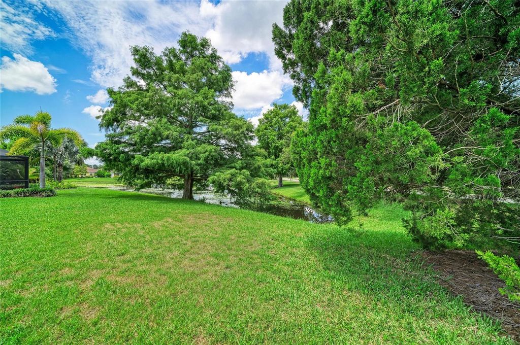 Image 19 of property listing at 6308 ROBIN COVE, Bradenton, FL 34202