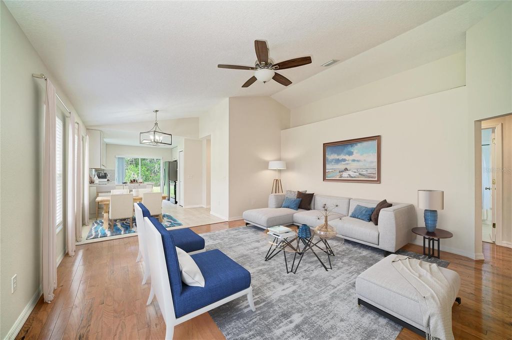Image 4 of property listing at 6308 ROBIN COVE, Bradenton, FL 34202