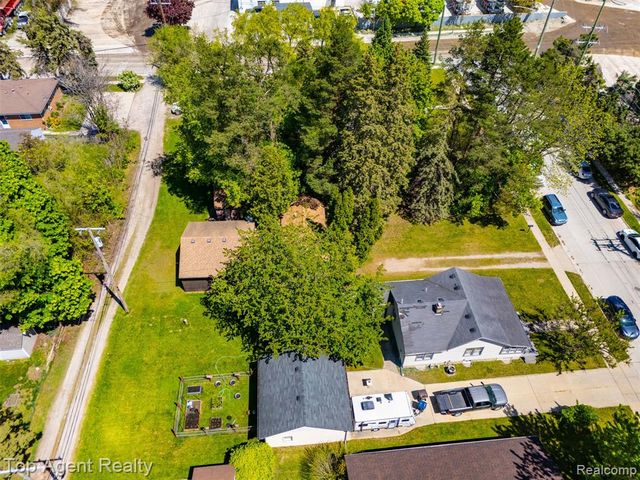 745 Karmada Street, Plymouth, MI 48170