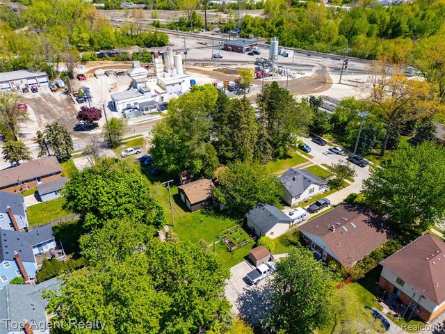 745 Karmada Street, Plymouth, MI 48170