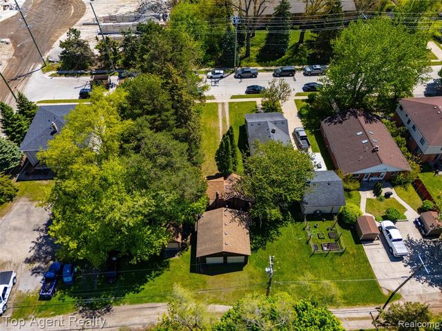 745 Karmada Street, Plymouth, MI 48170
