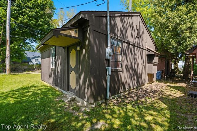 745 Karmada Street, Plymouth, MI 48170