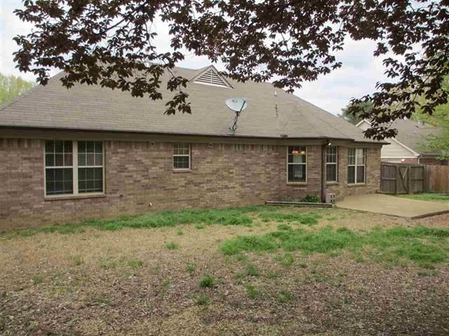 8067 KERRY DR, Memphis, TN 38018