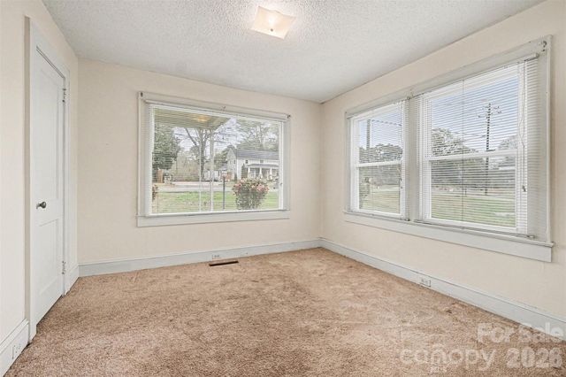 503 Rogers Lake Road, Kannapolis, NC 28081