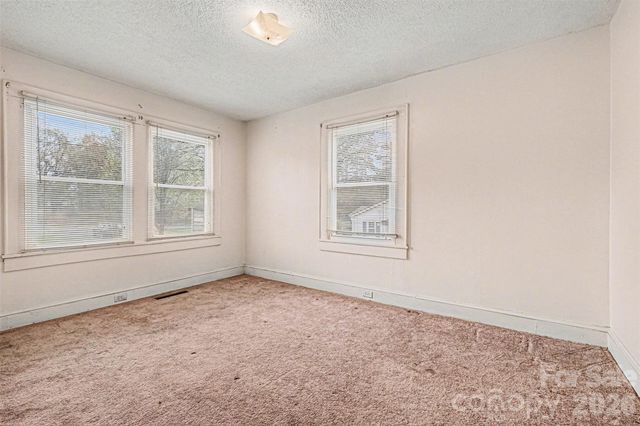 503 Rogers Lake Road, Kannapolis, NC 28081