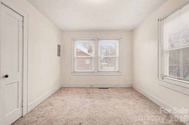 503 Rogers Lake Road, Kannapolis, NC 28081