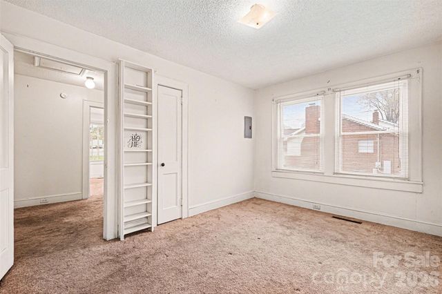 503 Rogers Lake Road, Kannapolis, NC 28081