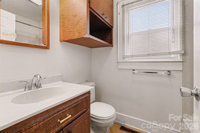 503 Rogers Lake Road, Kannapolis, NC 28081