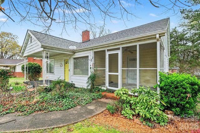 503 Rogers Lake Road, Kannapolis, NC 28081