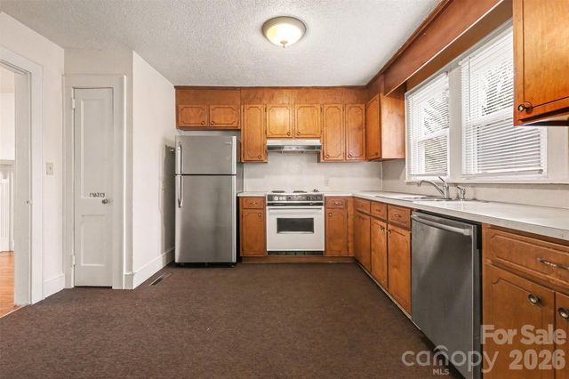 503 Rogers Lake Road, Kannapolis, NC 28081